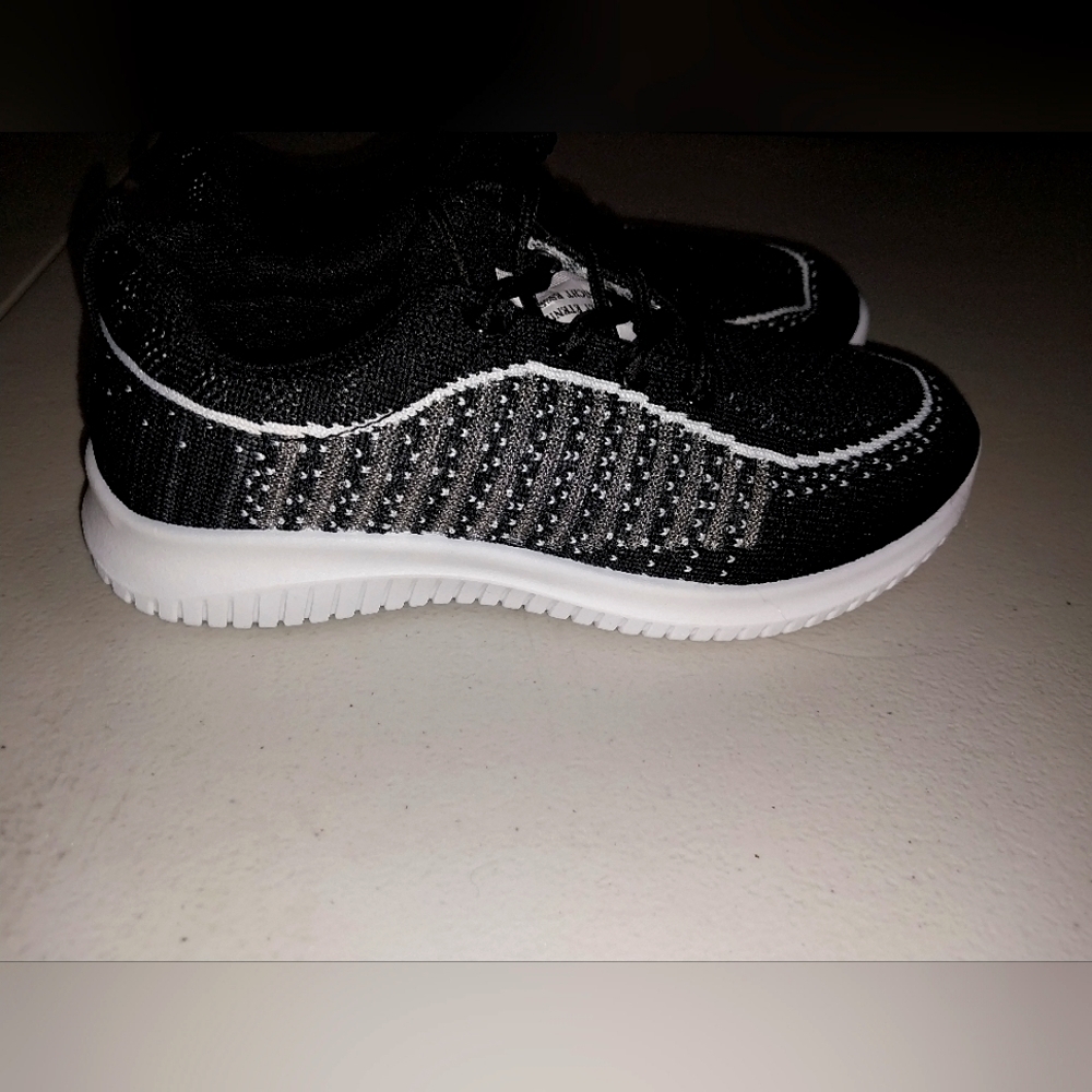 Kids sneakers🎁